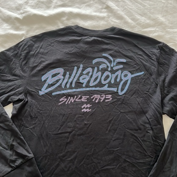 Billabong long sleeve t-shirt, size M - Picture 4 of 4